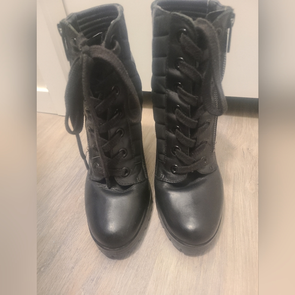 Guess Black Size 8 High Heel Boots